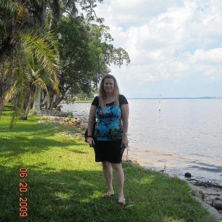 Wife. Scouts-Band-Soccer-Baseball-Track-XC-Football-Wrestling Mom. Reader.  Literacy Learner. Literacy Coach.