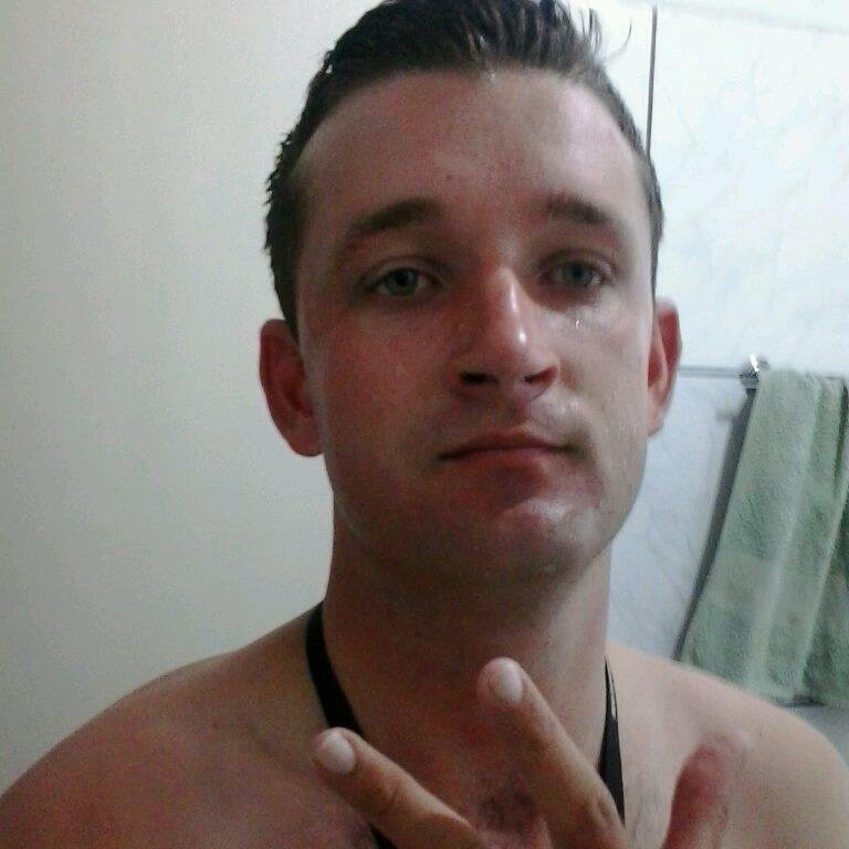 só o amor pode mudar o mundo.