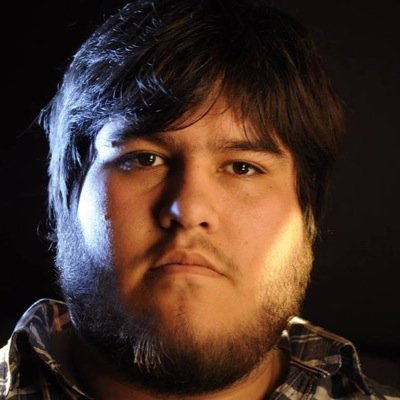 Me gusta el anime, los juegos de rol, la musica,la informatica y los juegos. 
Estudio Cine en la uv