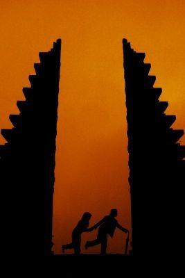 Mencoba untuk ttp tersenyum dalam keadaan dan kondisi apapun,, :), ternyata itu sulit. Dan itu bukan saya..