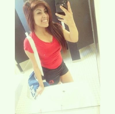 4'11 . 18 & single  , you gone through the worst . Let me show you who the best ❤
Chicago, iL