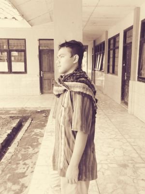 armazaemta's profile picture. Trying to get ahead