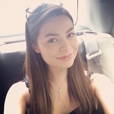 Hello im carly shay my brother is spencer shay i do a webshow called icarly