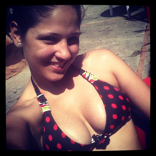 Soy una persona q me gusta ser yo misma me gusta ser divertida me encanta mi carrera de fisioterapia ya q me gusta ayudar a los demas