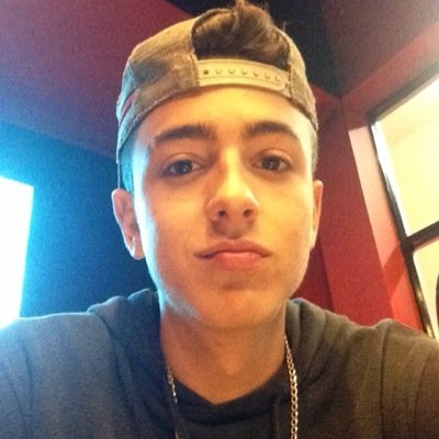 julianrq95's profile picture. 