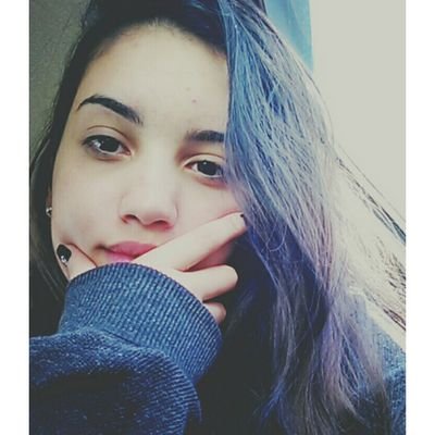 exagerada porém jamais jogada aos seus pés