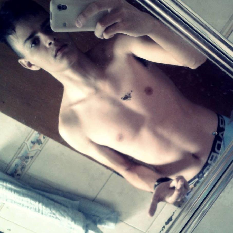 Minha fé é meu escudo pra tanto leva e trás.. (8) ;)