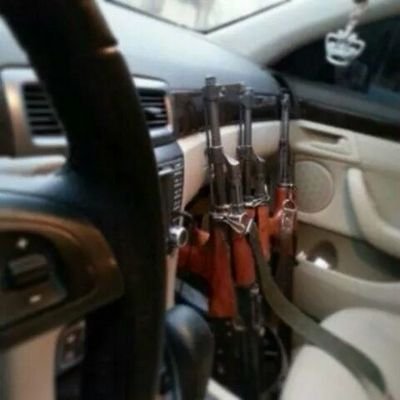حنا الحويطات وكما قيل شجعان
،؛،
نسل الشرف وعروق عز مجيده
،؛،
إن قلتها عندي على القول برهان
،؛،
وإذا سكتنا فالفعايل شهيده
،؛،