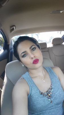 Girl from Miami, mua and aspiring cosmetologist.