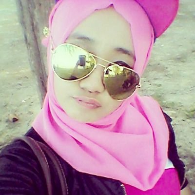 Saya Masih Muda Remaja  ♥ 18 ♥ Pahang ♥ Myheart taken by #KhalitzHaffiz ♥  #TeamVIP #WawaOfficial