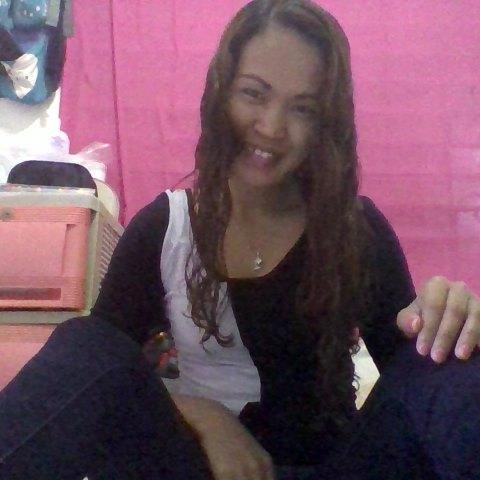 im so very friendly and funny ,,, i like to have many friends