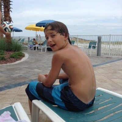 I want 500 followers to actully feel successful on twitter so if u can help me get there that would be great:)5⃣0⃣0⃣