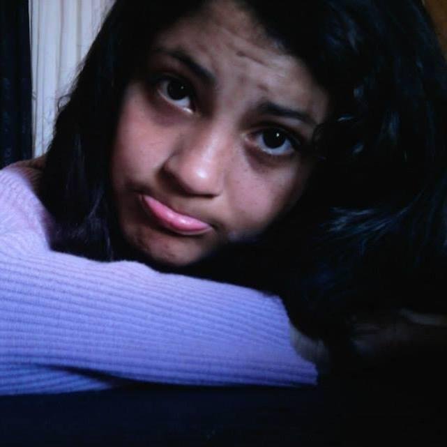Hola Soy Divertida Nooo Se Permiten Chetos (chotos) :P ..

Y mi Dilema es SONREÍR Aun en Los Momentos Difíciles ..