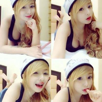 angelam0011's profile picture. 