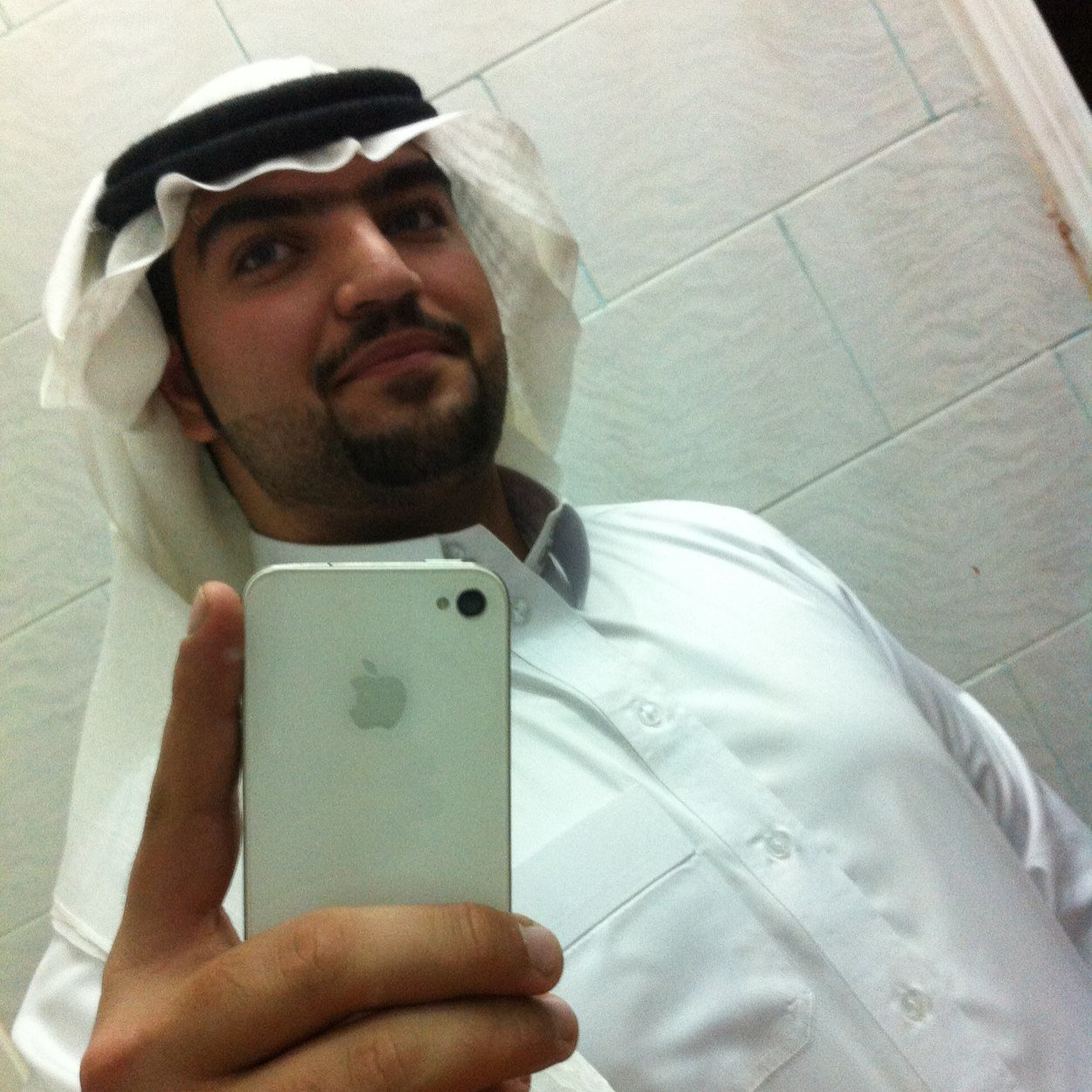 شياء كثيره تمنيت لو أني مَ شفتها ولا عرفتها ولا جربتها حتى ، ويمكن أشخاص بعد كانوا من بعيد أجمل ~o)' 
       ❤️