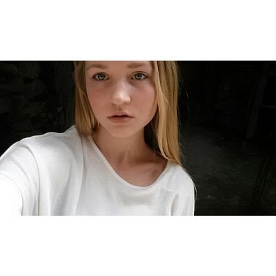 i love my perfect one rene ♡                                  insta: dhalaibos