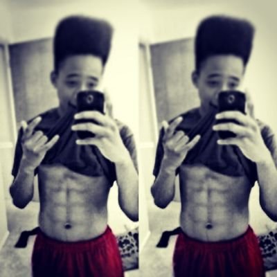 iLigHtSkinn // follow me on instagram @bigjaaykhid