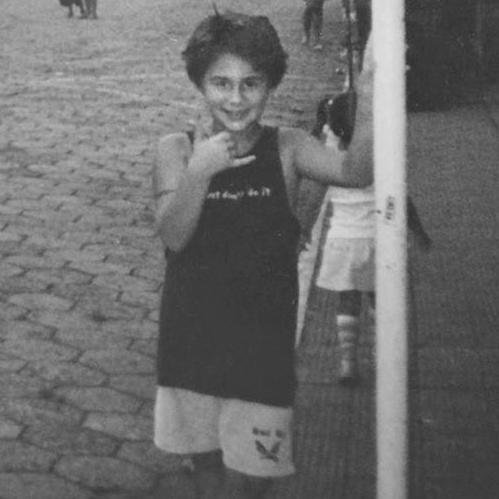 Somente um gordo-tetinha.