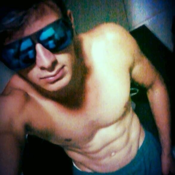 Aqui falo de luta, aqui falo de dor,aqui falo de vida, aqui falo de amor, Foco Força e Fé:)
instagram fernandocarvalhofc
http://t.co/w8GU3LunAZ