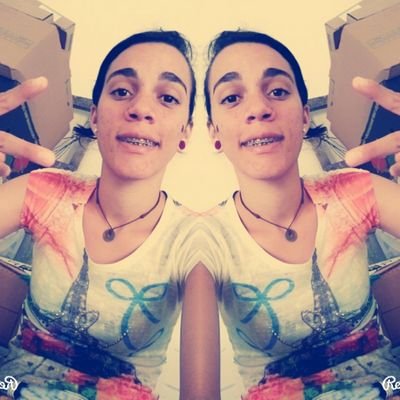 julianafarias89's profile picture. 