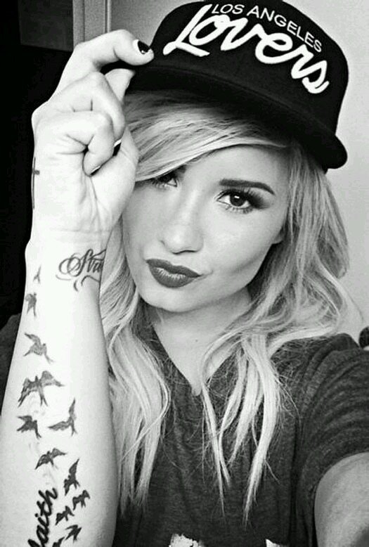 lovatic for life;);*