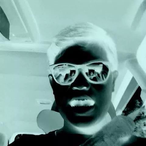 No woman no cry. I don't have a girlfriend but I have so very love me 3
