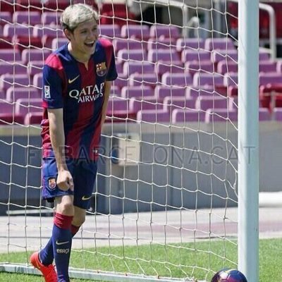 Follow @Direction218  she will follow back!