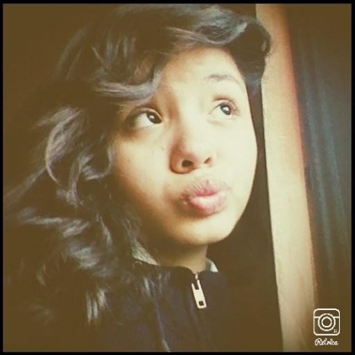 hola me llamo andrea tengo 12 años soy directioner VERDADERA amm si se meten cn 1D se meten cnmigoodio a los sinicos  SIGUEME Y TE SIGO