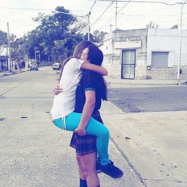 seguime y te sigo :3