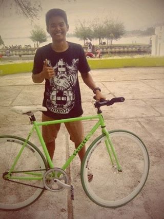 nandoYuliandri's profile picture. hidup harus di lalui dengan SENYUMAN:)