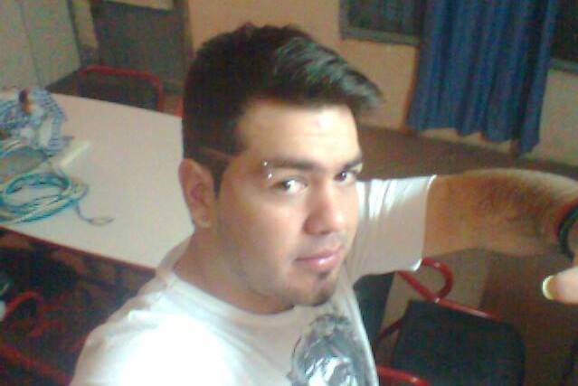 No confundas mi PERSONALIDAD con mi ACTITUD, mi PERSONALIDAD es quien soy yo y mi ACTITUD depende de quien seas tu.!