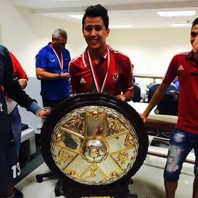 ‏عمري ما احب غير الاهلي ♥  ولا في غيره يفرحني