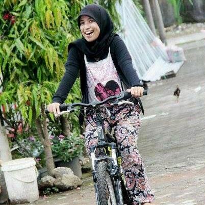 Asmithaa_'s profile picture. be a great muslimah || ♥Ayah ♥Ibu