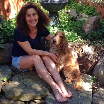 JuliaGarry's profile picture. 