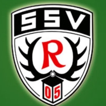 Hey leute ihr seht bestimmt den henter grund und ihr Fragt euch vieleicht was des da hinten bedeutet und warum so viele leute sind. Das sind die Fans vom SSV