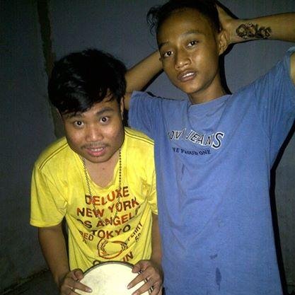 Aku pling gasuka klo di saman jdi aku adlah aku bkan dy dn bkan mreka ♥ | aku mau mnjadi orang yg sukses dn aku ingin membeli mulut orang yang menghinaku :)