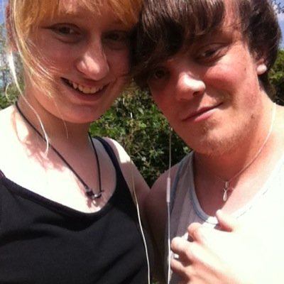 I just want to spend my days with you, ooh ooh na na na. 18. Engaged to @Sprinkl3Butt. 17/10/2011. ❤️