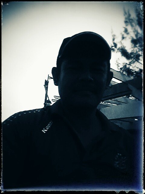 roslirmt124's profile picture. 