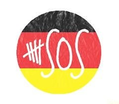 5SOS-Fam*-* proud 0/4 0/5:(       follow me i follow back:)