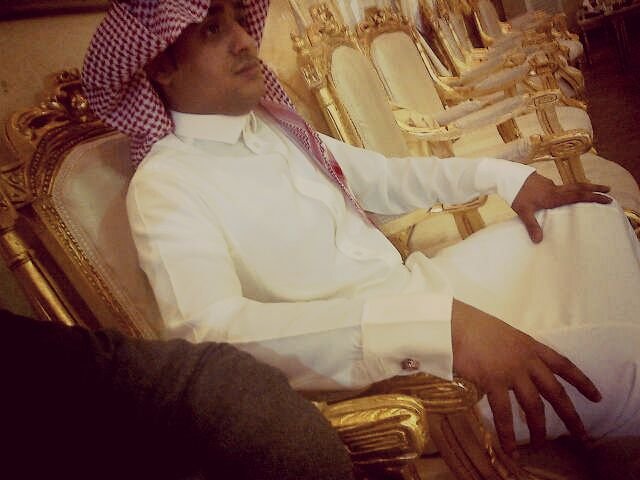 ﻣنفردَ وّلا اشبہُ آحِد . .♩