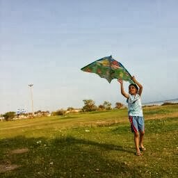 ‏‏‏ليس المهم أن تكون ملكـاً .. ولكن المهم أن تتصـرف و كأنك ملك