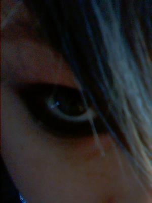 im jennii... i luv hellokitty, sprinkles, chocolatte n mcr. follow mi for a gud time =]
