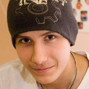 Боги, к несчастью, не могут, как мы, совершить самоубийство.