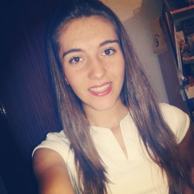 Todos quieren encontrar a la persona perfecta..yo solo quiero vivir la vida perfecta :)