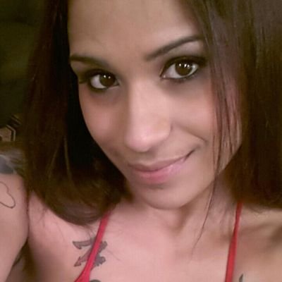 prettylilyello1's profile picture. 