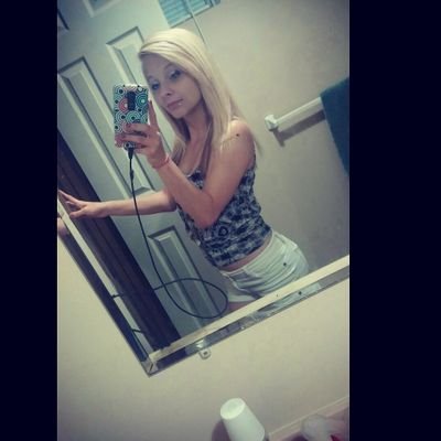 My name is Alex,
I love to laugh and stay positive.
#Stay blazzin 
#food 
follow me, I'll follow back