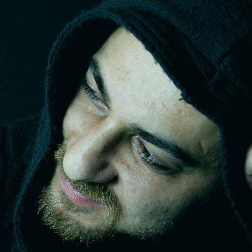 creatixe's profile picture. #siirsokakta
#metal #black #şiir