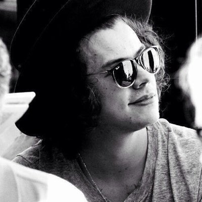 I'm a Larry Shipper, problem?