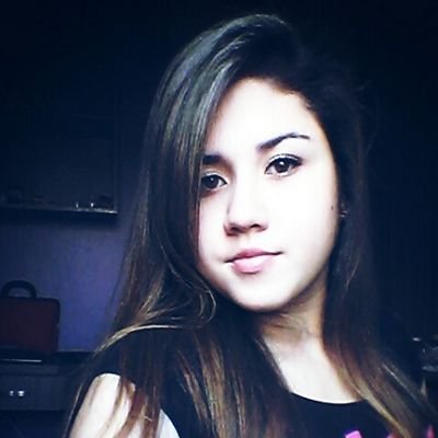 sou uma garota haha, tenho 16 anos, sou eclética e o resto podem perguntar. ..