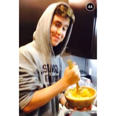 2/12 ❌Met all the boys Been to MAGCON orlando and MIAMI❌ Exepect my HAYES and JACOB and SAMIE❌snapchat pictures account